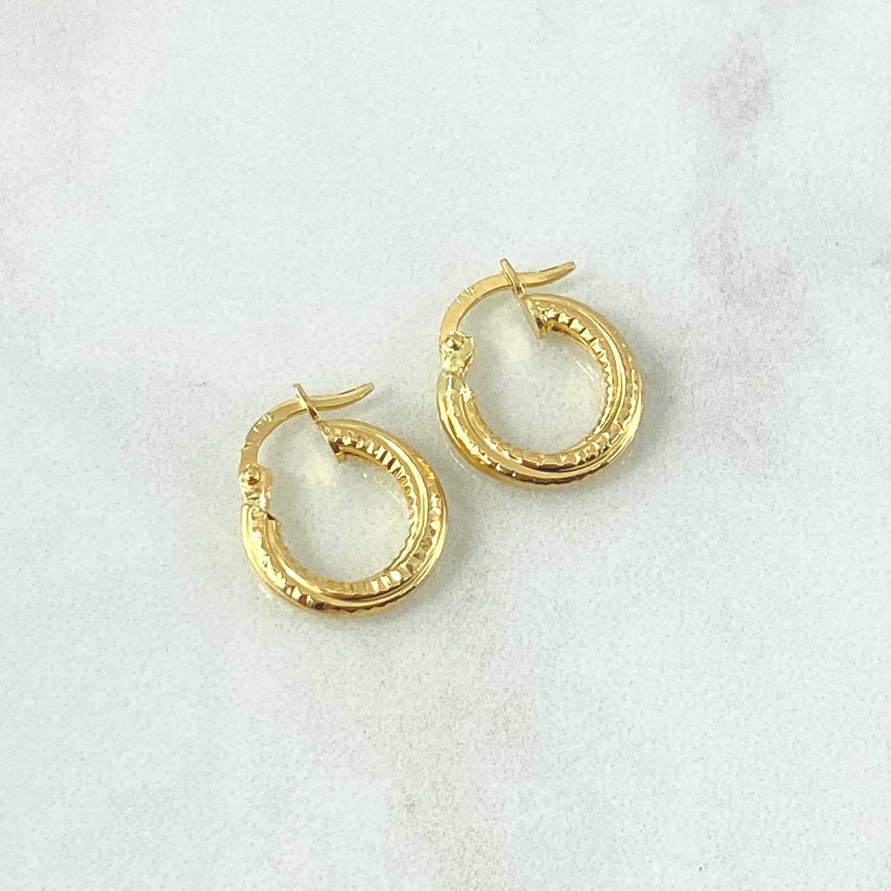 Hoop Earrings Carly 1.55gr / 1.8cm / Engraved Line 18K Yellow Gold ©