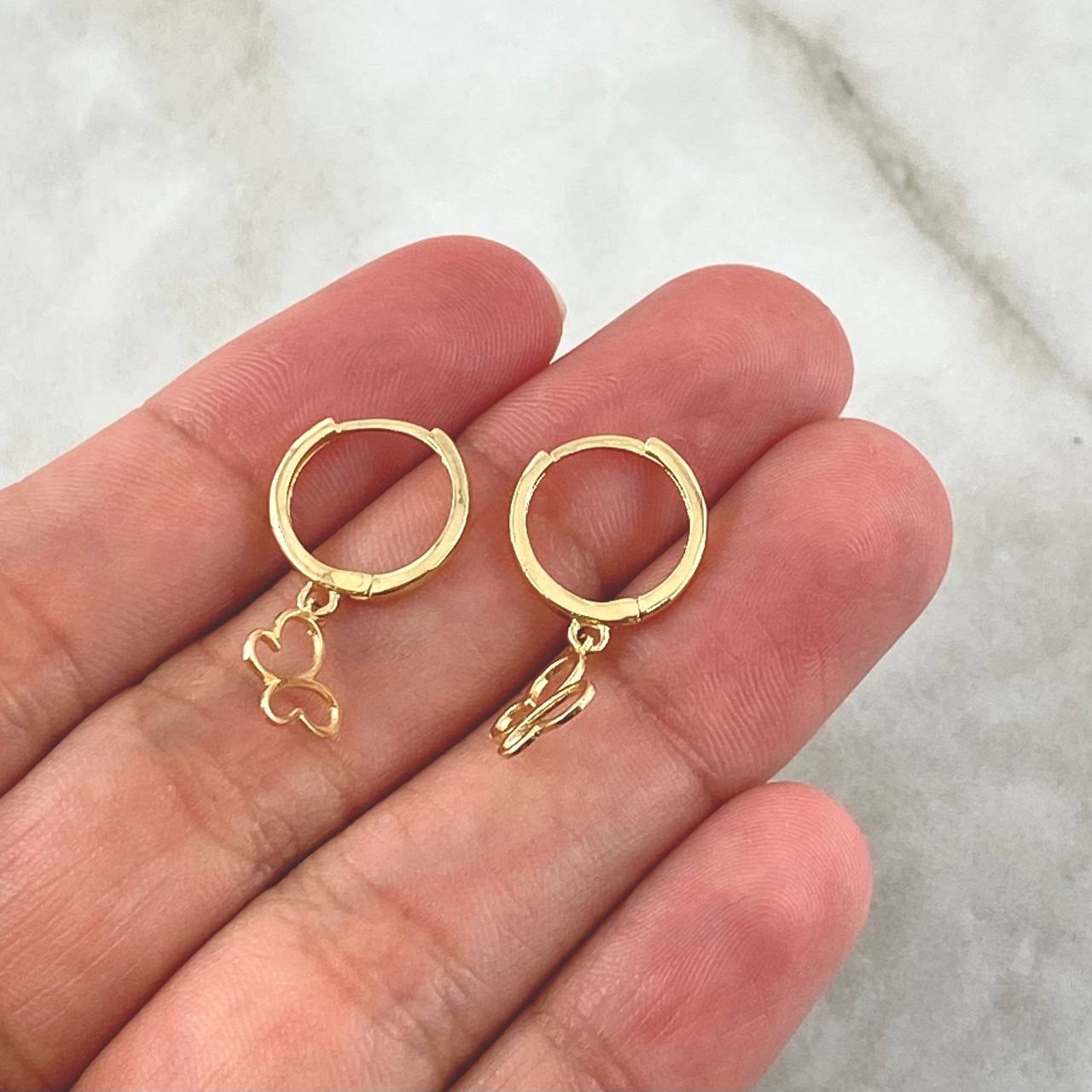 Hoop Earrings Butterfly Silhouette 1.7gr / 2.4cm / 18K Yellow Gold *