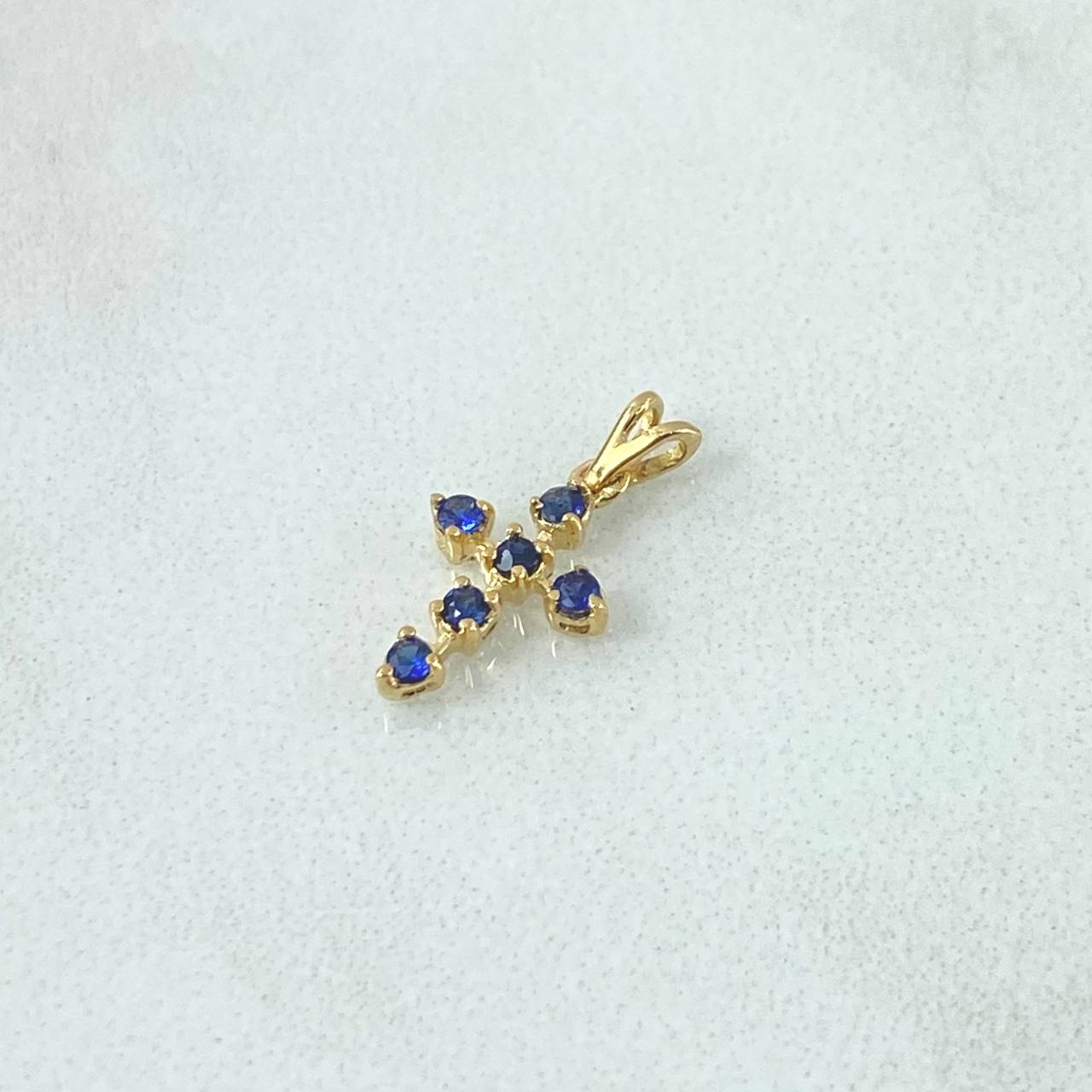 Dije Cruz 0.45gr / 1.5cm / Zafiro 20 Pts Oro Amarillo 18K (Joya) *
