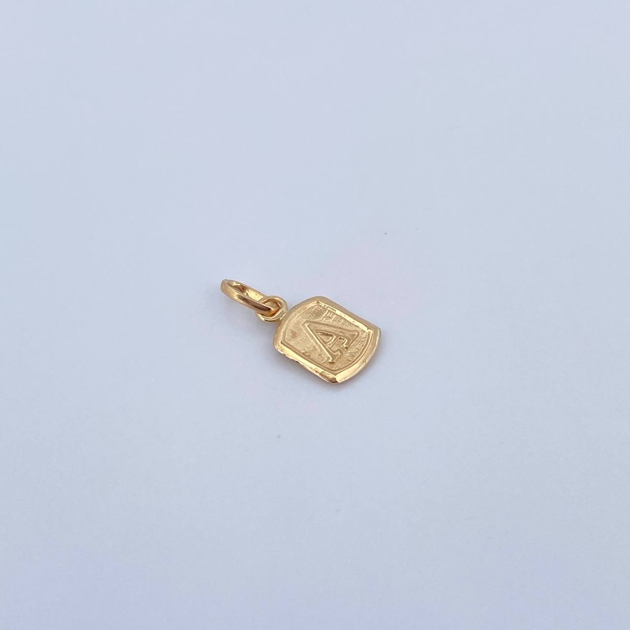 Dije Letra A 0.35gr / 1.5cm / Liso Oro Amarillo 18K &