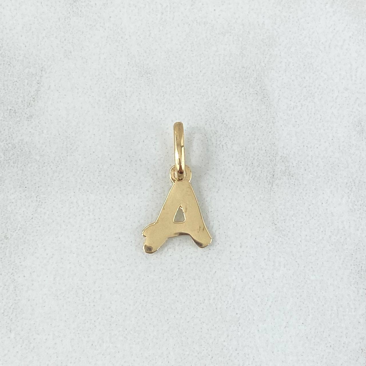 Dije Letra A Cursiva 0.5gr / 1/2 in / Oro Amarillo 18K ©