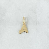Dije Letra A Cursiva 0.5gr / 1/2 in / Oro Amarillo 18K ©