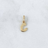 Pendant Letter C Italic 0.4gr / 1,.cm / Polished 18K Yellow Gold  ©