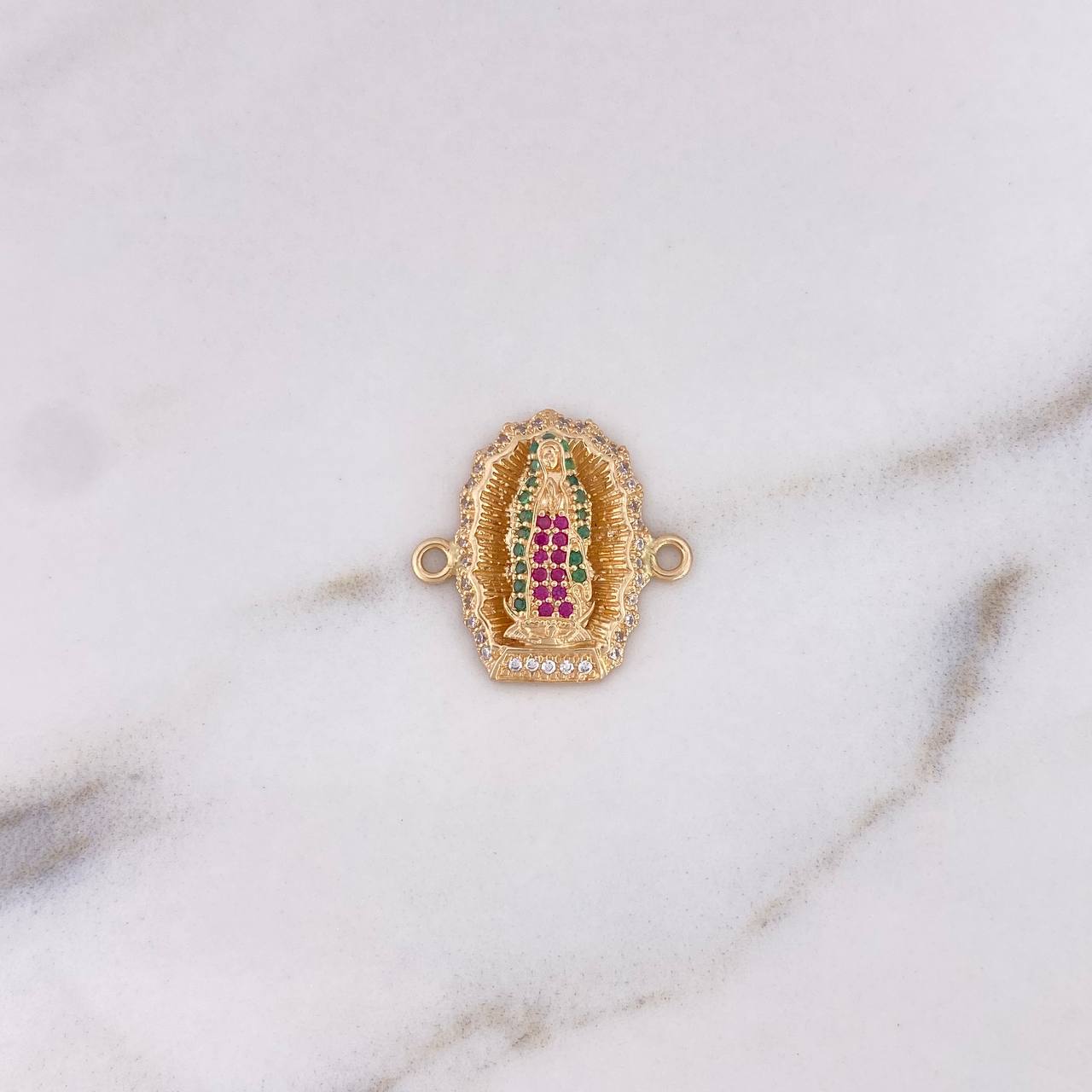 Herraje Virgen Gualdalupe 3.5gr / 2.1cm / Circones Fucsias Verdes Blancos Oro Amarillo 18K &
