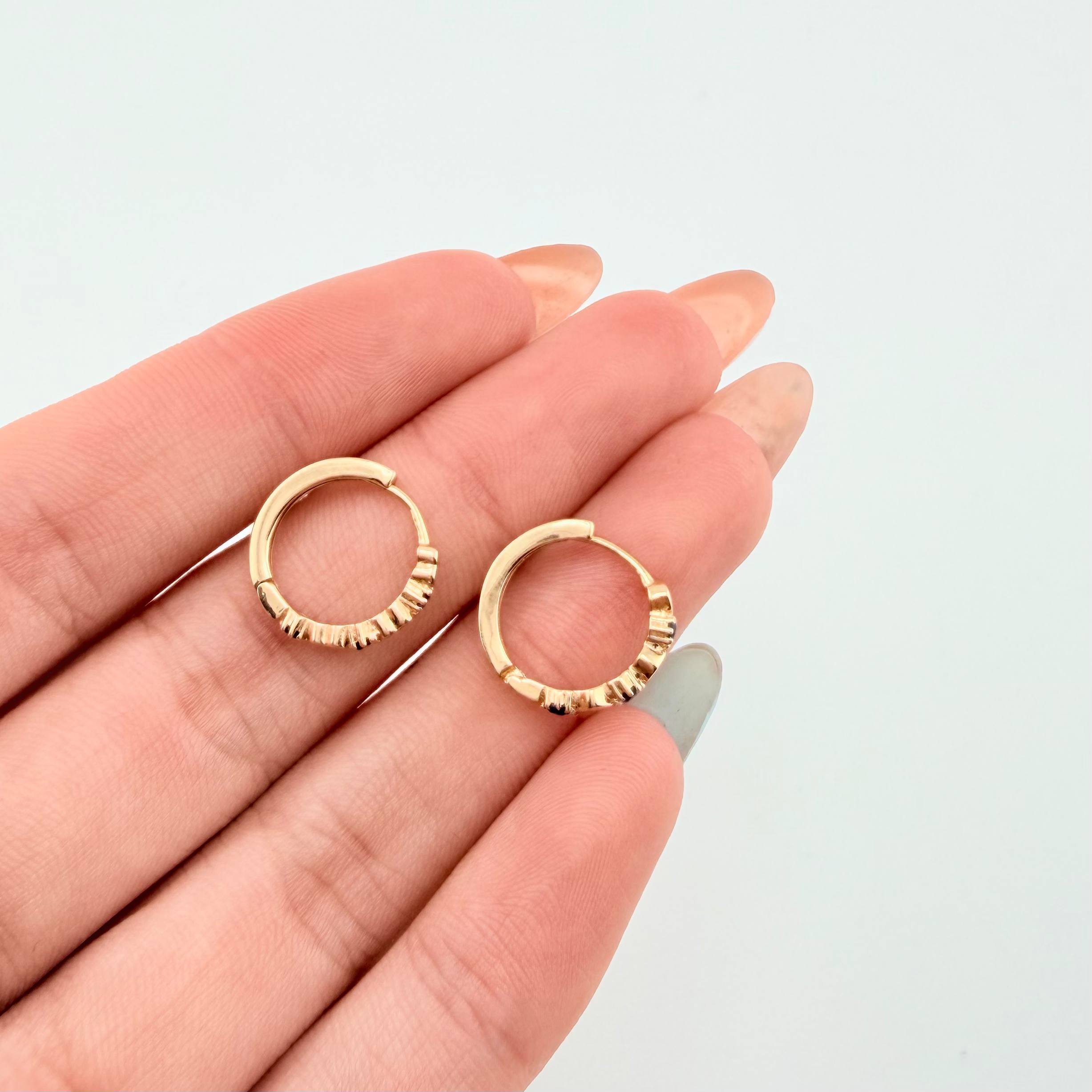 Candongas Corazones Intercalados 1.65gr / 1/2 in / Oro Amarillo 18K