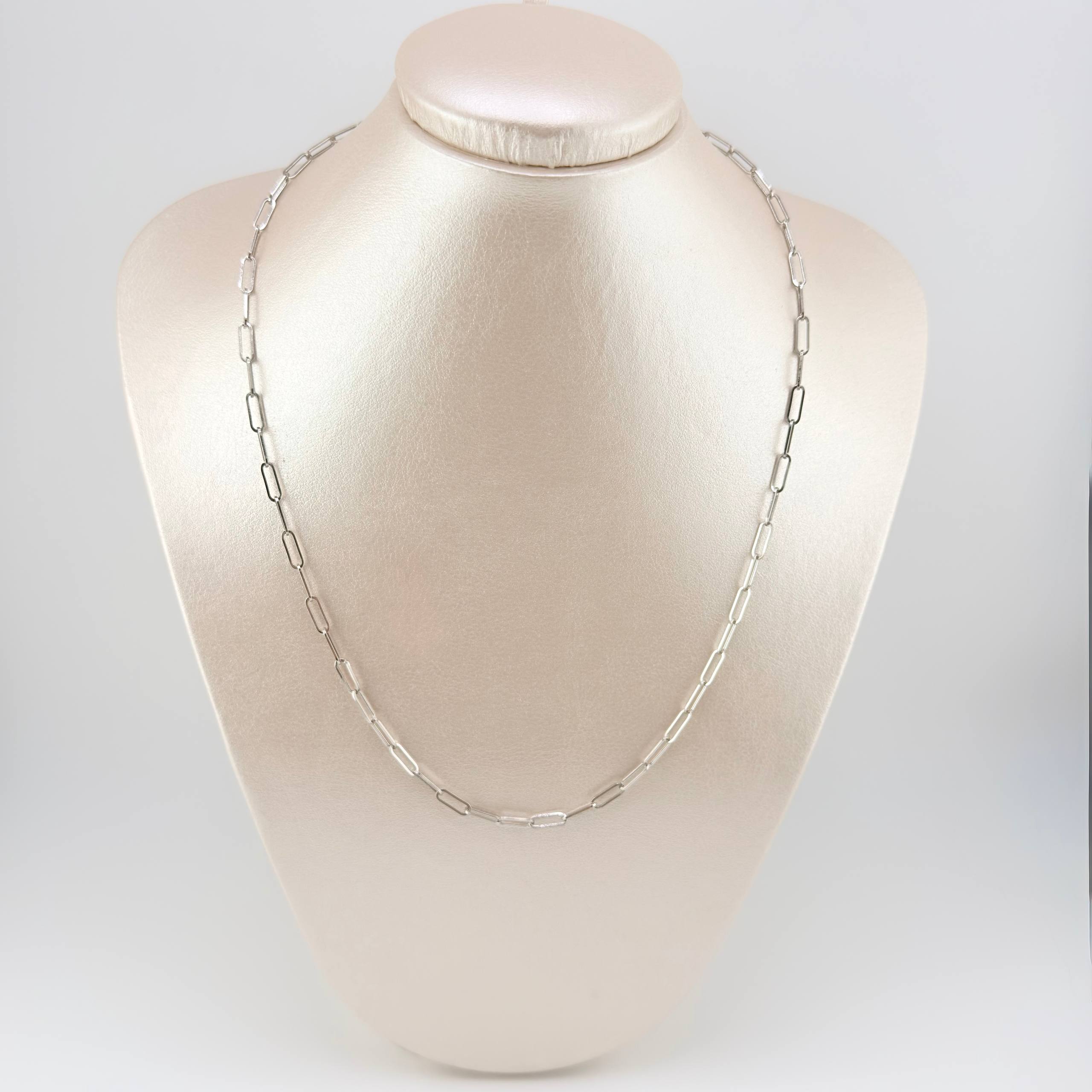 Cadena Cajón 4.9gr / 19 3/4 in / 3.3mm Oro Blanco +3 18K ©