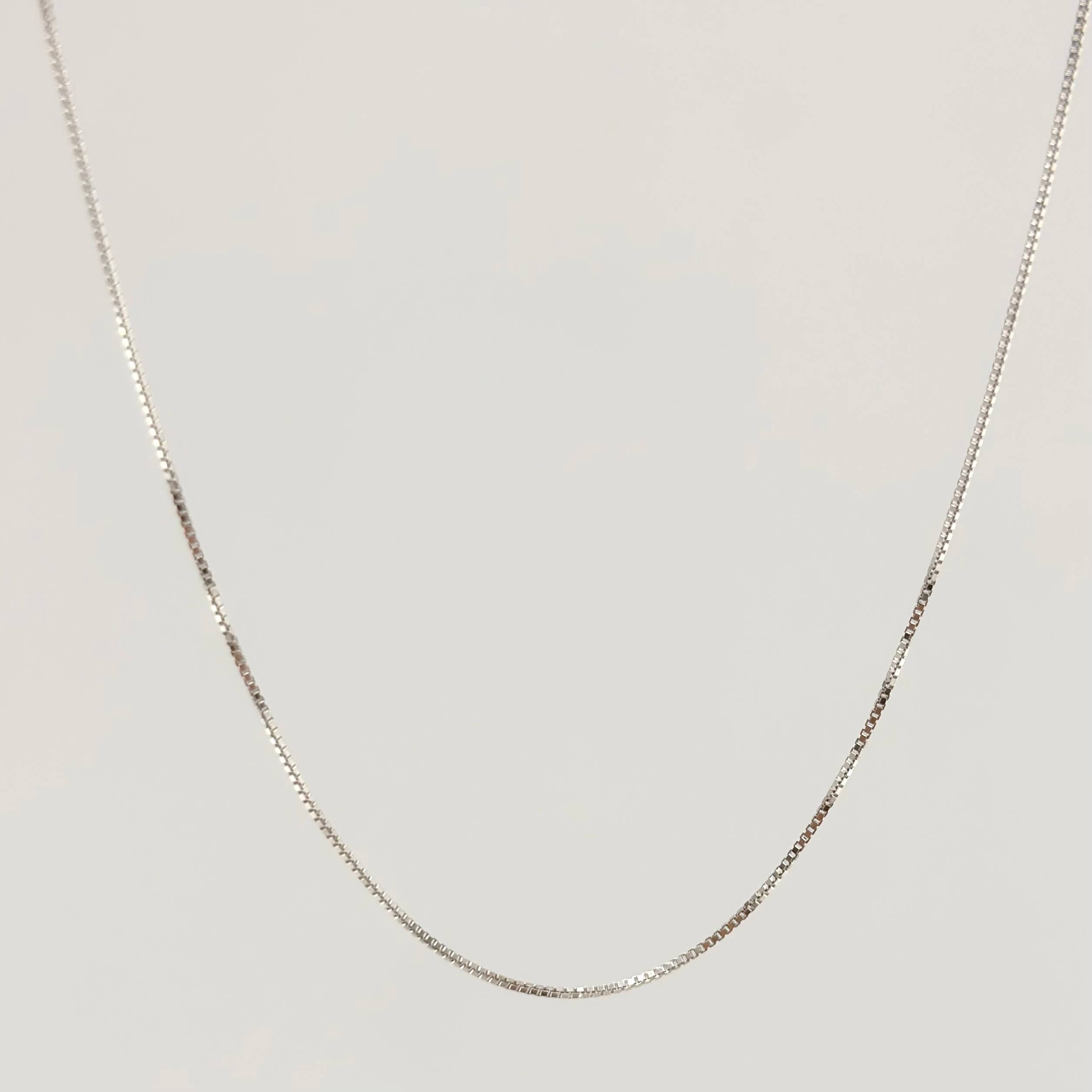 Cadena Veneciana 1.7gr / 15 3/4 in / 0.8mm Oro Blanco +3 18K ©