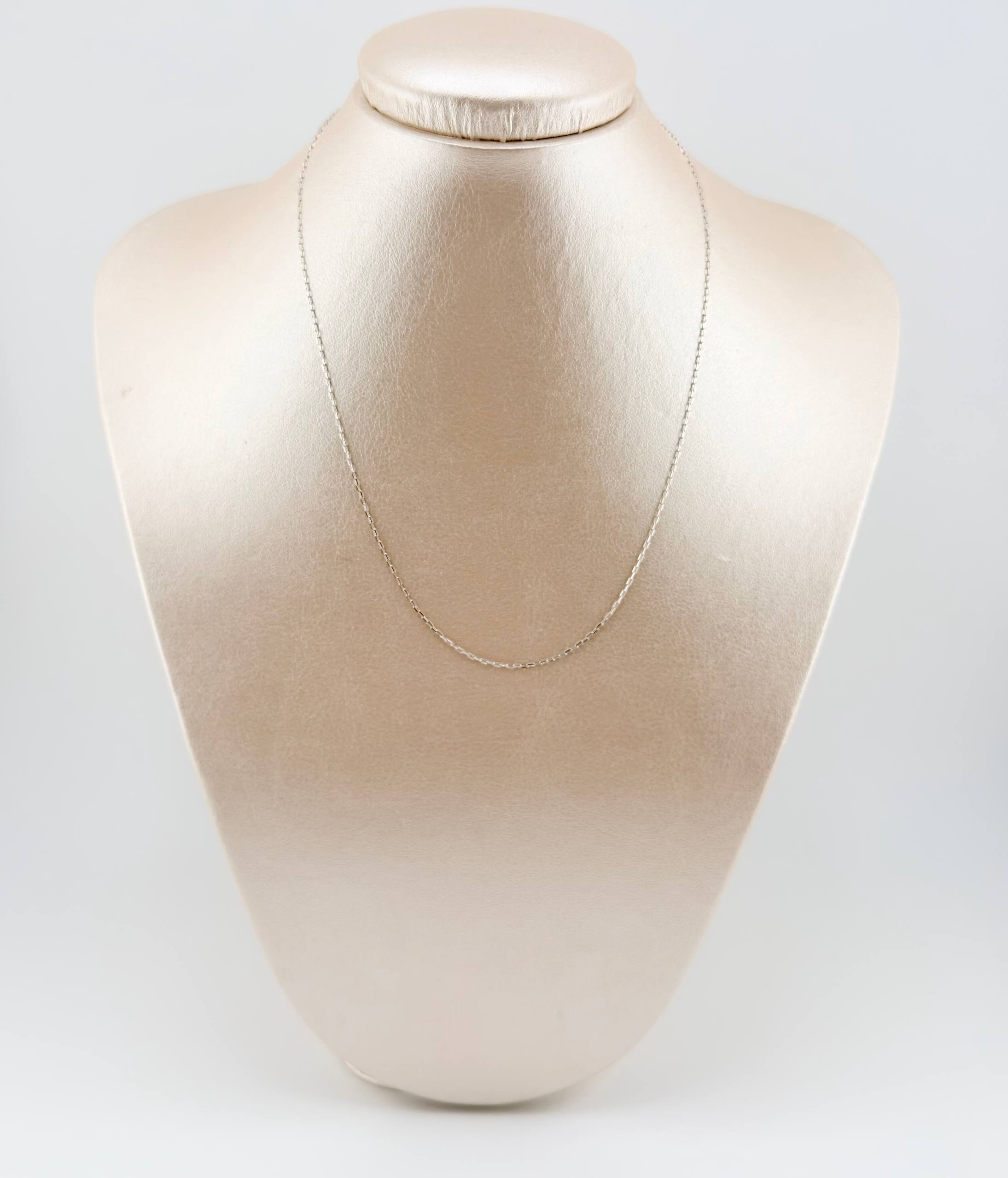 Cadena Cajón 1.1gr / 15 3/4 in / 1mm Oro Blanco +3 18K ©