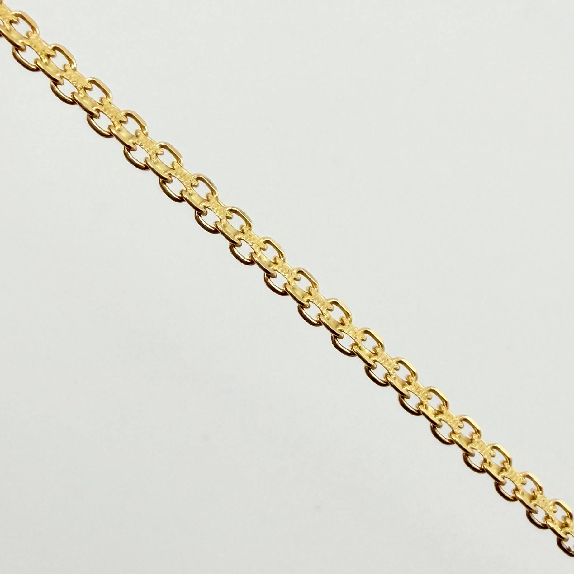 Pulso Chino 2.15gr / 7 3/4 in / 2.2mm Oro Amarillo +1 18K *