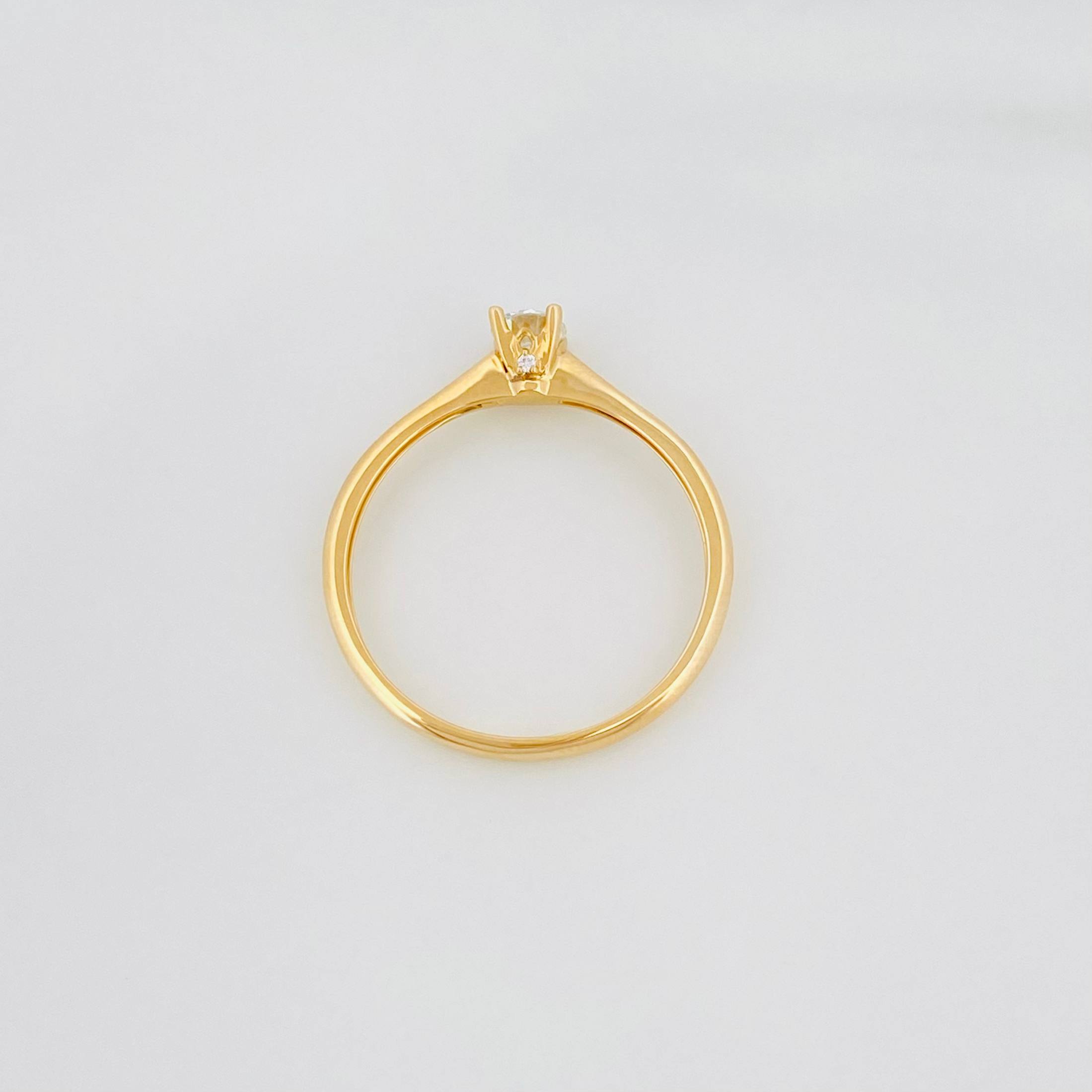 Anillo Solitario Diamantes 25 Pts 1.5 g / T7 1/2 Oro Amarillo 18K