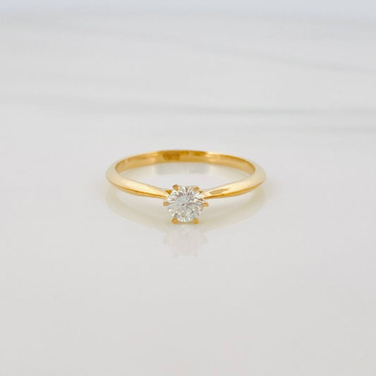 Anillo Solitario Diamante 24 Pts 1.6 g / T5 1/2 Oro Amarillo 18K