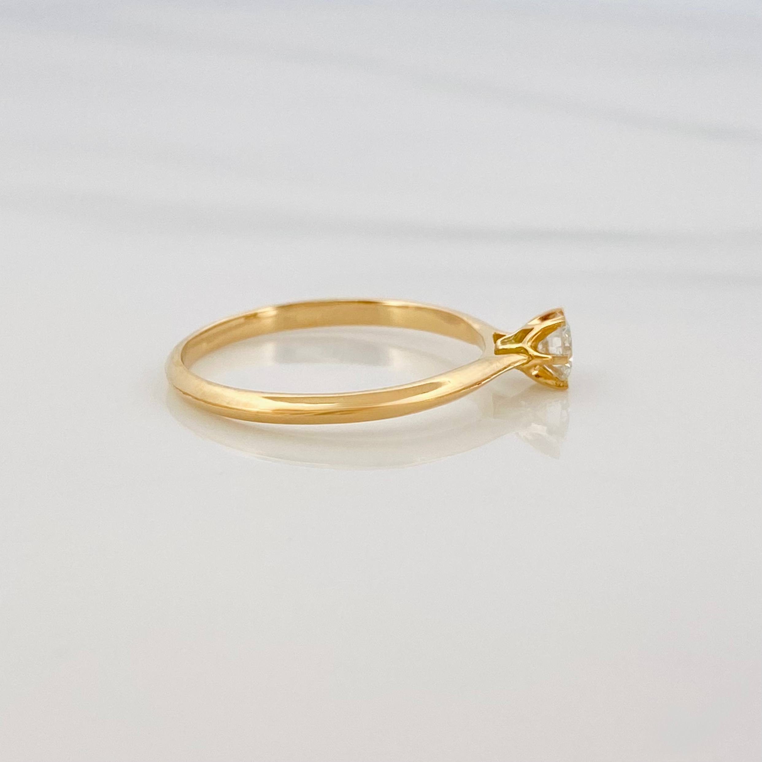 Diamond Solitaire Ring 24 Pts 1.6 g / T5 1/2 Yellow Gold 18K