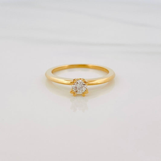 Anillo Solitario Diamante 24 Pts 2.8 g / T7 Oro Amarillo 18K
