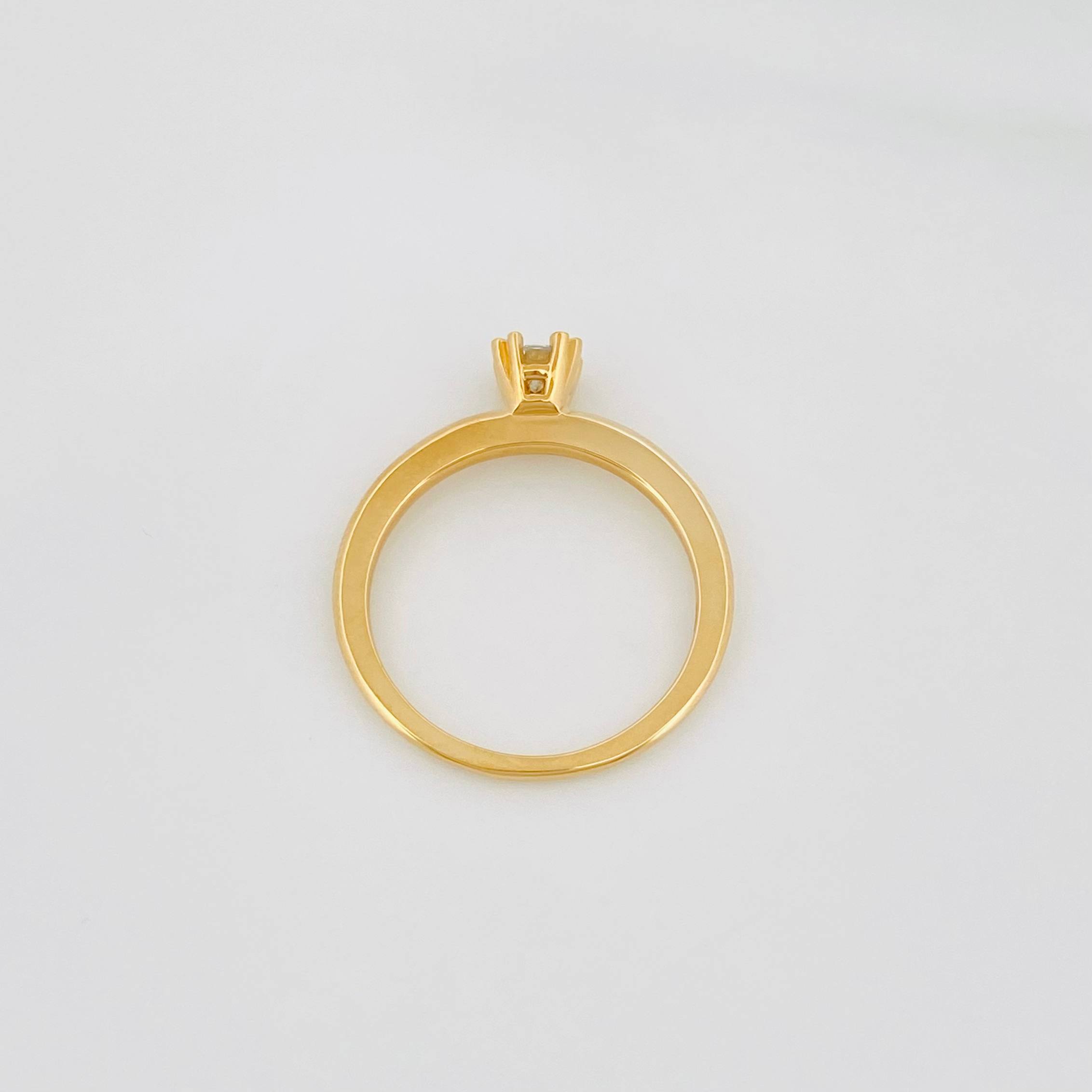 Anillo Solitario Diamante 24 Pts 2.8 g / T7 Oro Amarillo 18K