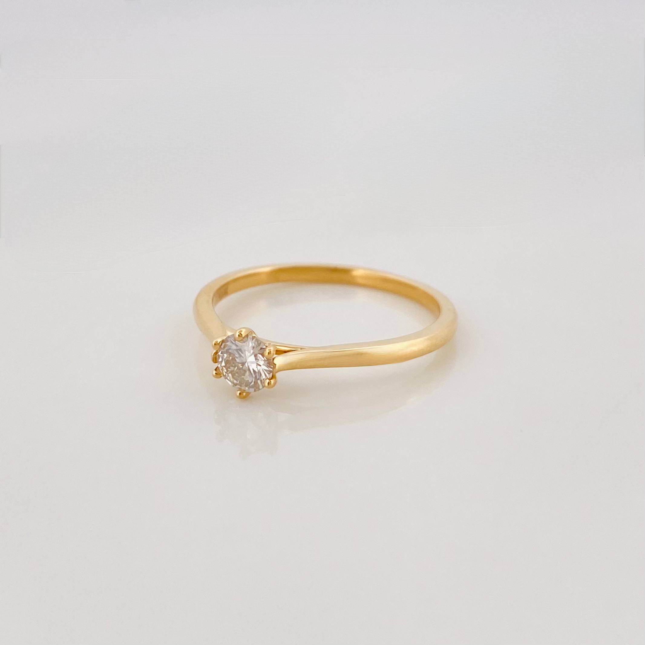 Anillo Solitario Diamante 26 Pts 1.75 g / T6 3/4 Oro Amarillo 18K