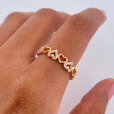 Hearts Ring 2.15gr / Size 6 1/4 / White Zircons 18K Yellow Gold &