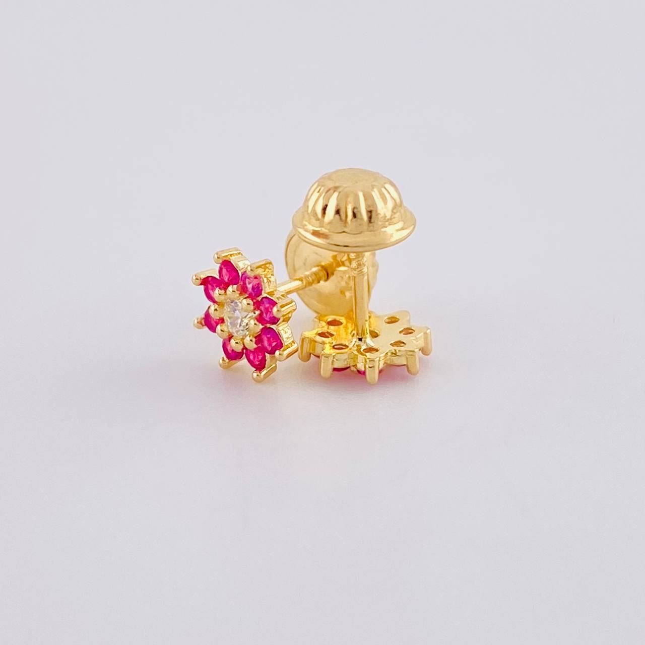 Topos Flor Ocho Petalos 0.85 g / in / 6.3 mm Oro Amarillo 18K
