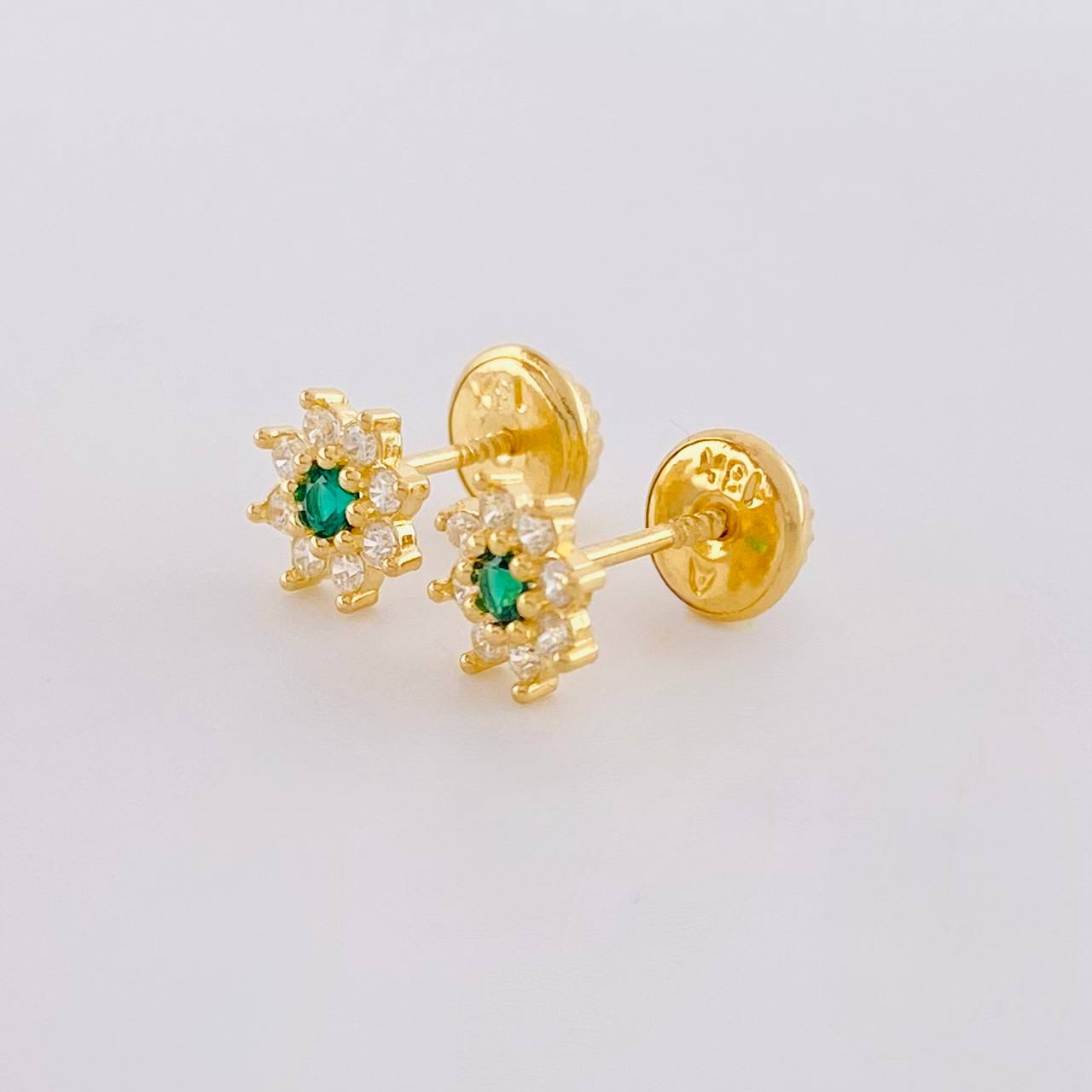 Topos Flor Ocho Petalos 0.85 g / in / 6.6 mm Oro Amarillo 18K