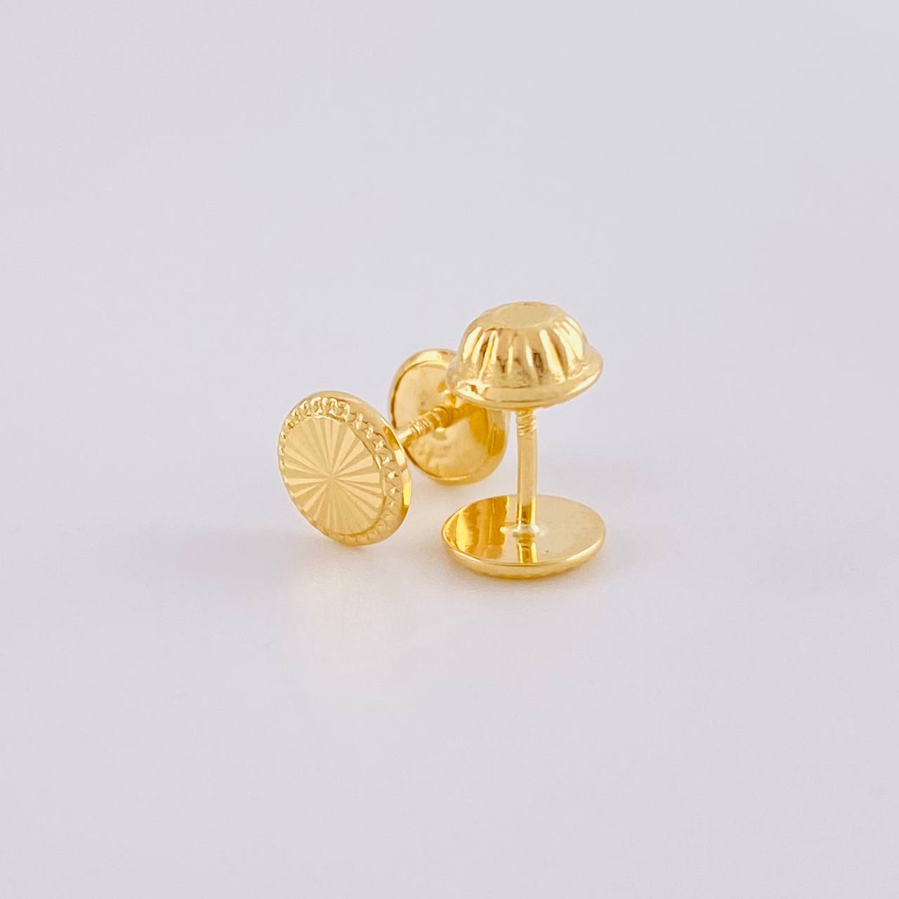 Topos Circulo Diamantado 0.7g / in / 7.15mm Oro Amarillo 18K