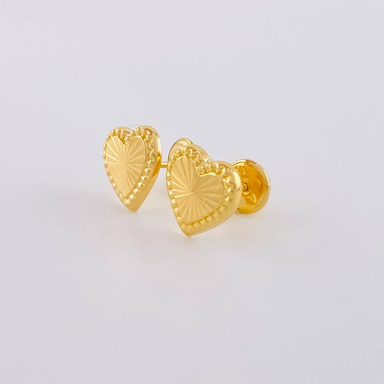 Topos Corazón Diamantado 0.9 g / in / 8.8 mm Oro Amarillo 18K