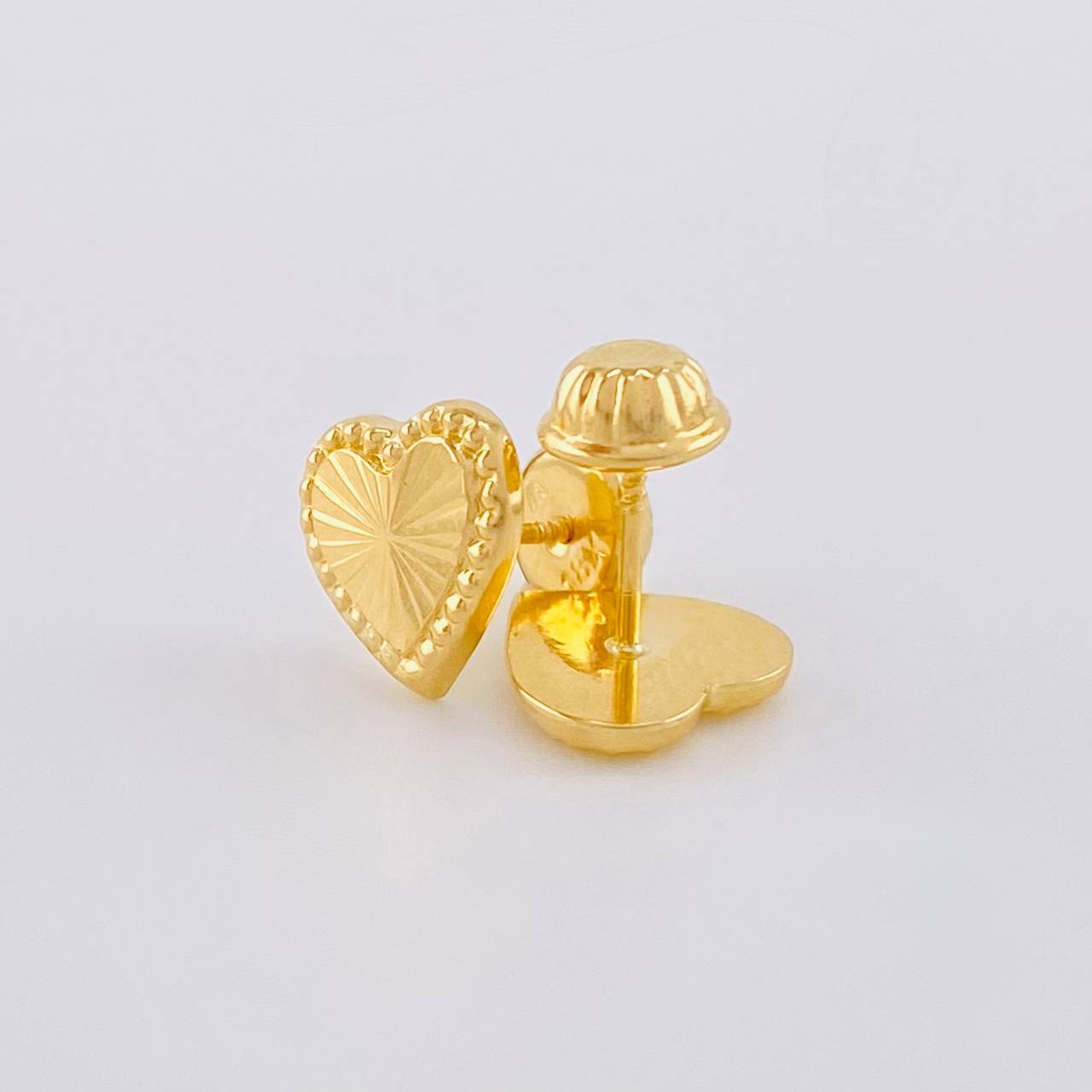 Topos Corazón Diamantado 0.9 g / in / 8.8 mm Oro Amarillo 18K