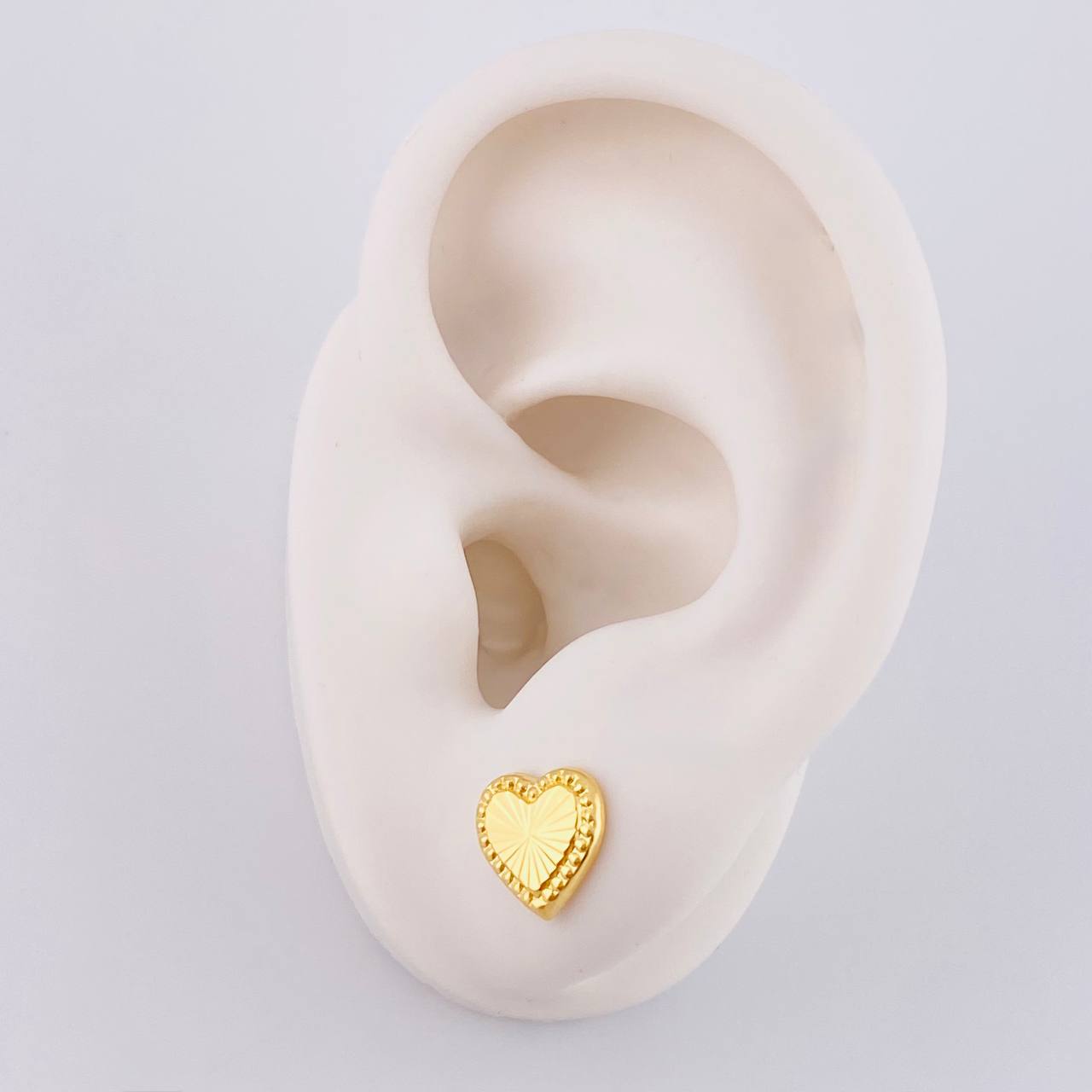 Topos Corazón Diamantado 0.95 g / in / 8.8 mm Oro Amarillo 18K