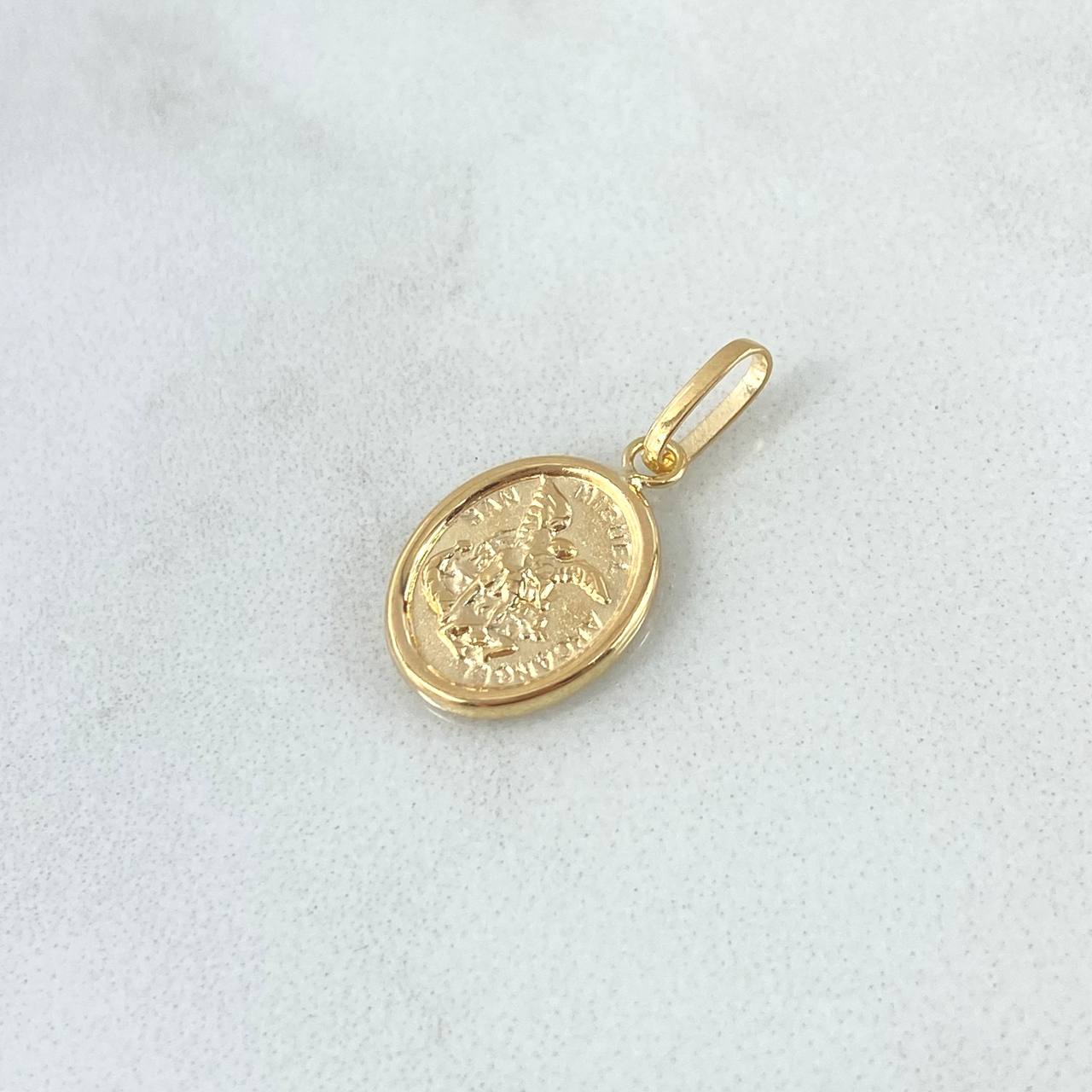 Pendant San Miguel 0.75gr / 2cm / Matte-Smooth-Circular 18K Yellow Gold ©
