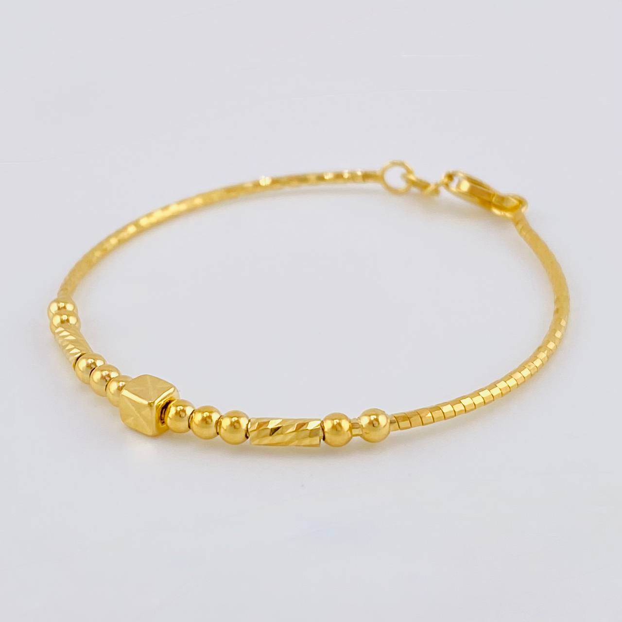 Bracelet Baby Cubicular Cylindrical Assembled 2.3 g / 5 in / 3 mm 18K Yellow Gold