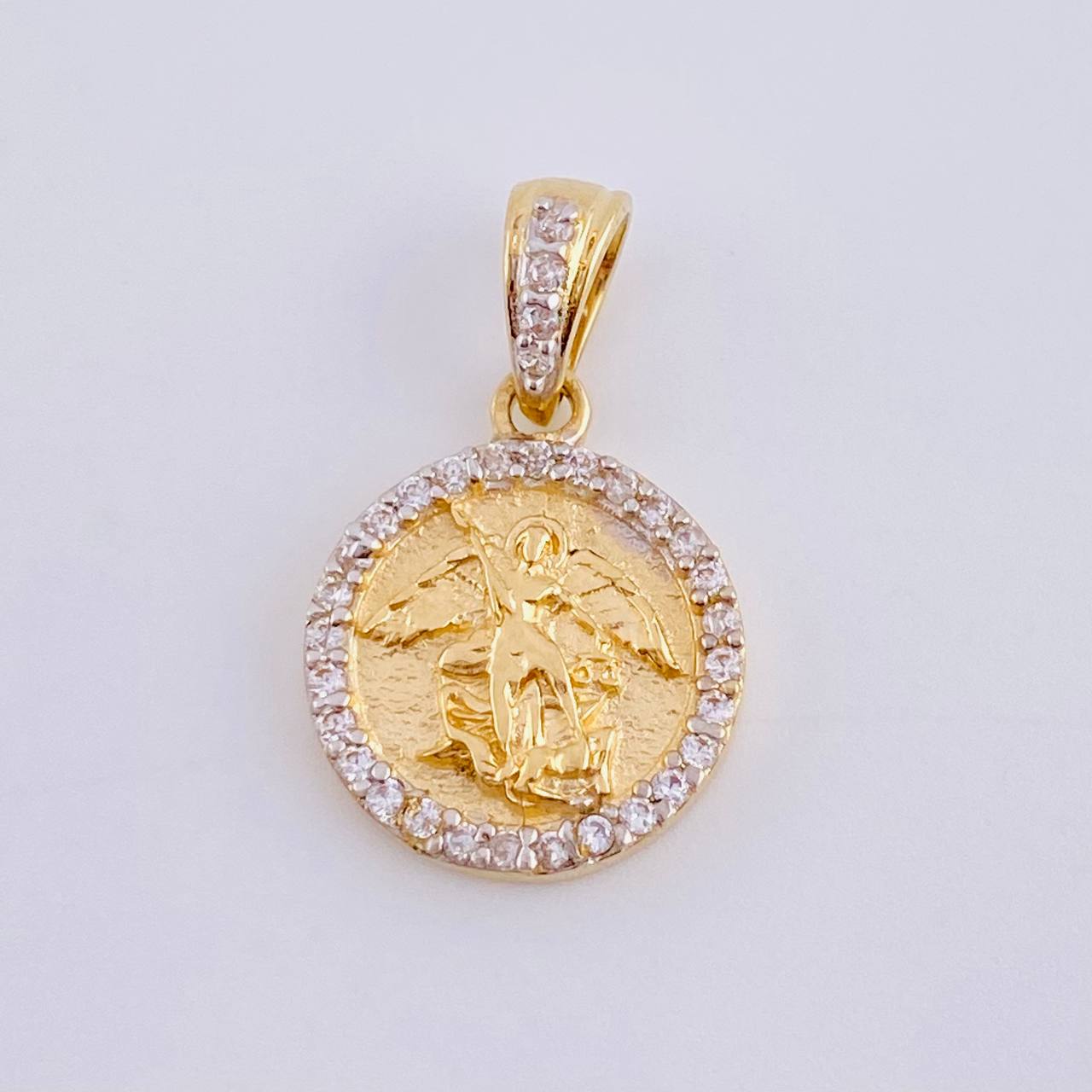 Dije Medalla San Miguel 1.65 g / 3/4 in Oro Amarillo 18K