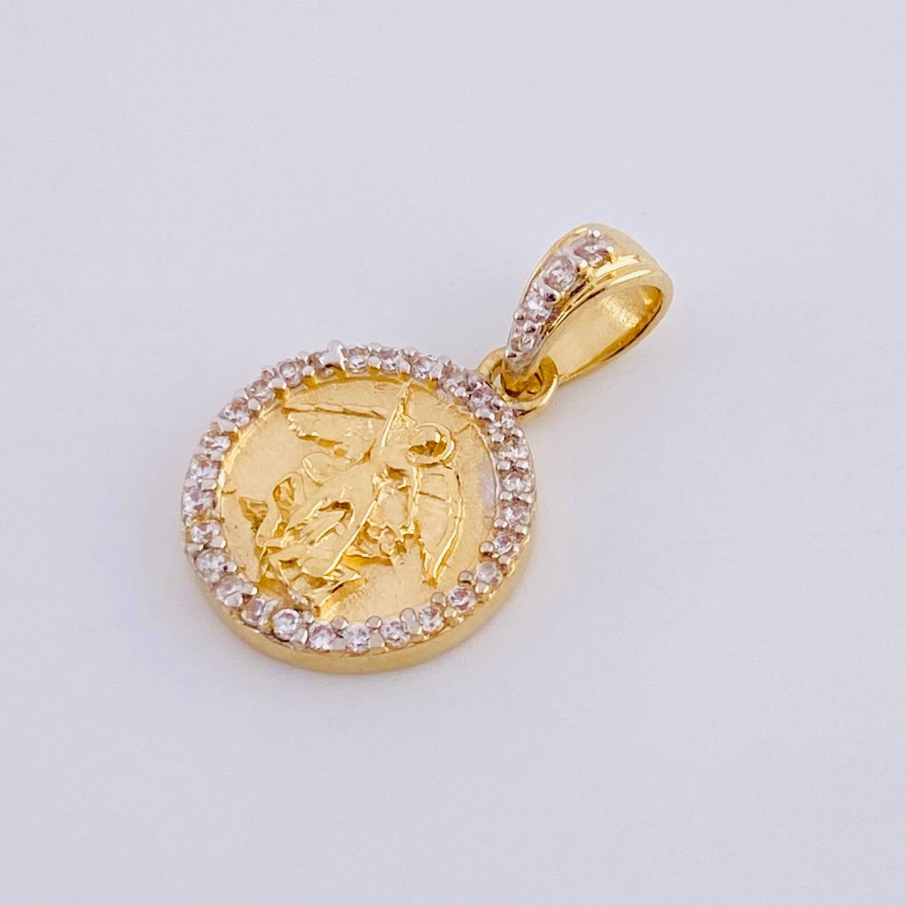 Dije Medalla San Miguel 1.65 g / 3/4 in Oro Amarillo 18K