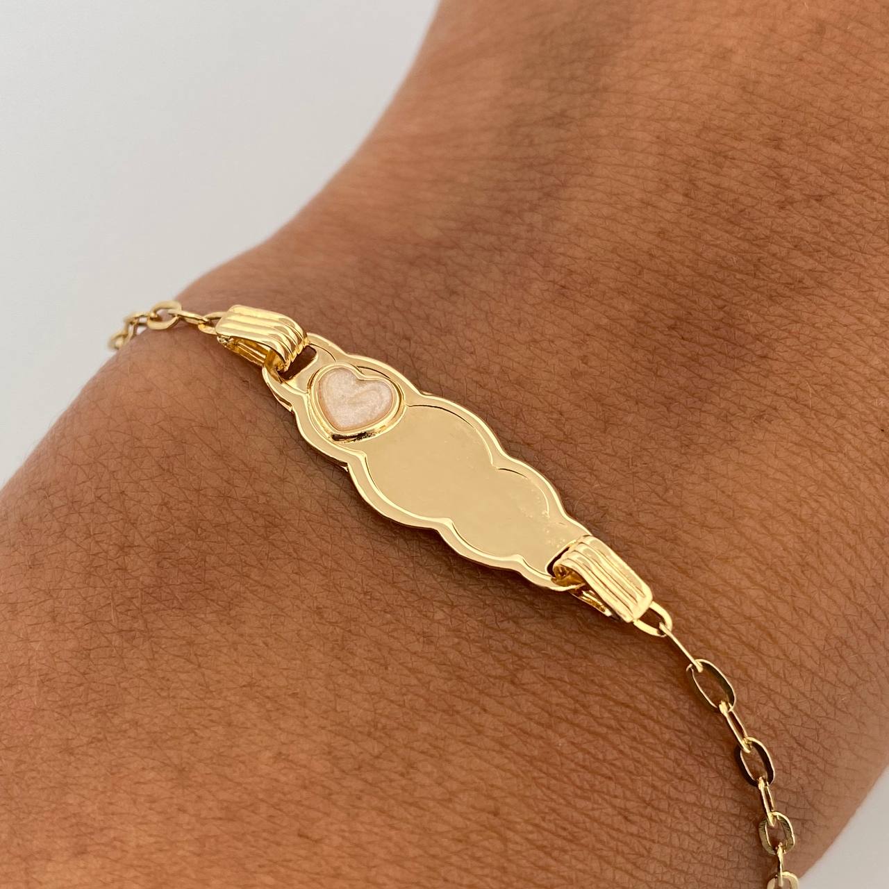 Bracelet Baby Drawer Heart Iridescent 1.4gr / 13.1cm-14.5cm / 1.6mm Cloud Plate Bordered 18K Yellow Gold $