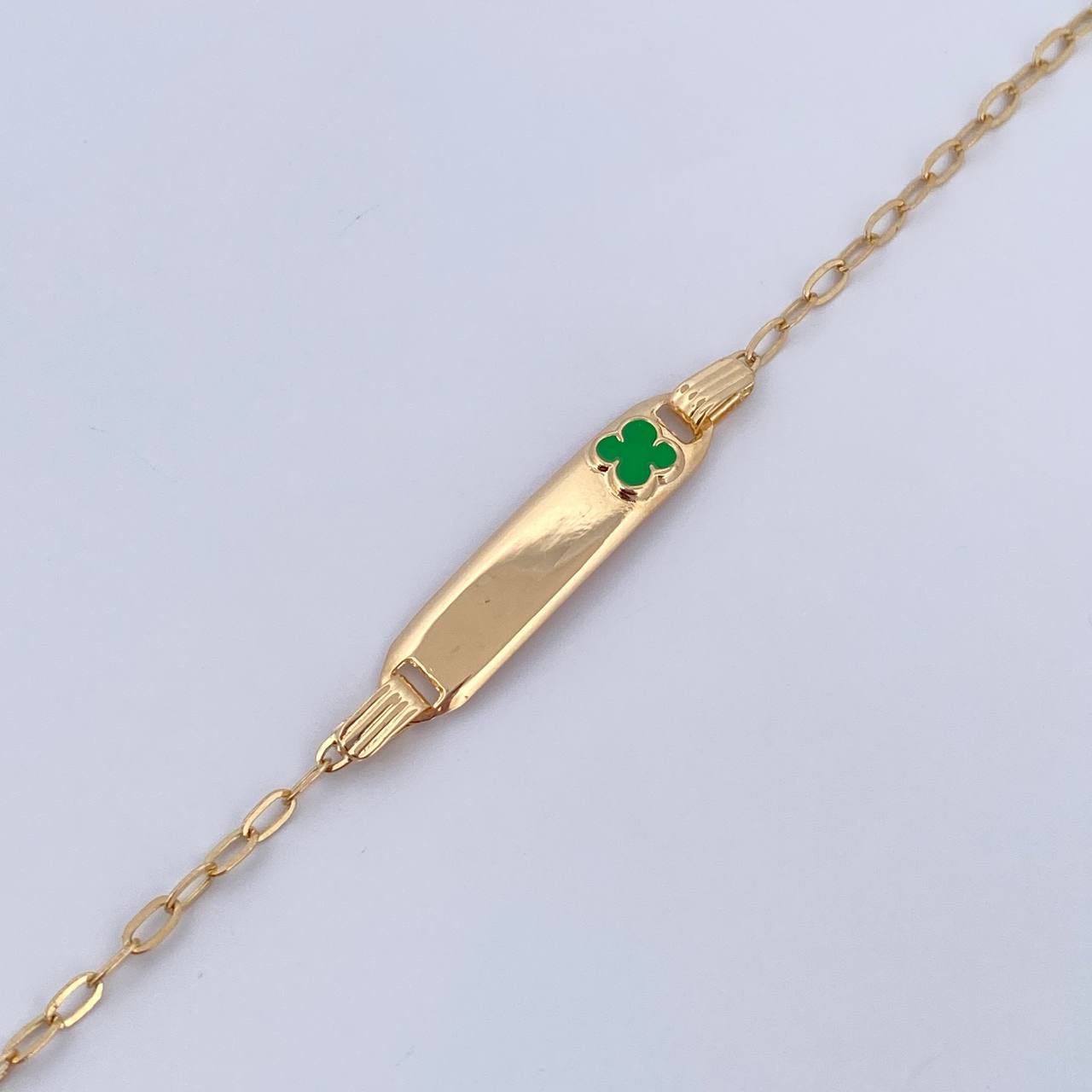 Bracelet Baby Drawer Clover Green 1.4gr / 13.6cm-14.5cm / 1.6mm Rectangular Curved Plate 18K Yellow Gold $