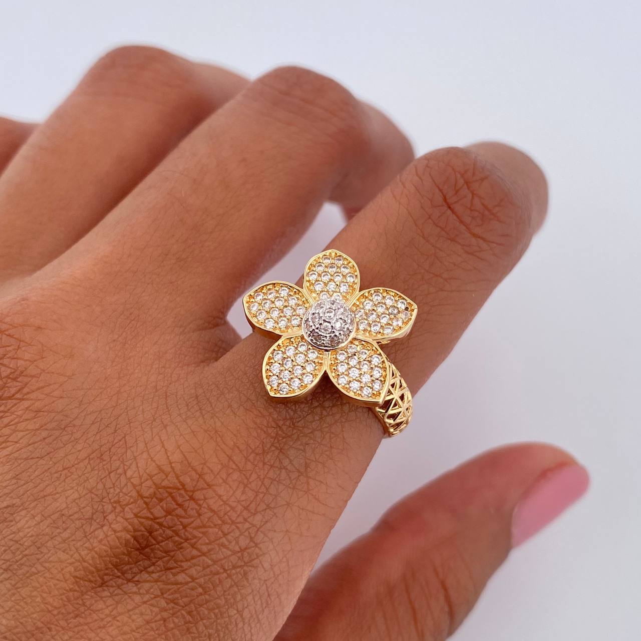 Sakura Flower Ring 3.5gr / T5 3/4 / White Zircons Two 18K Yellow and White Golds &