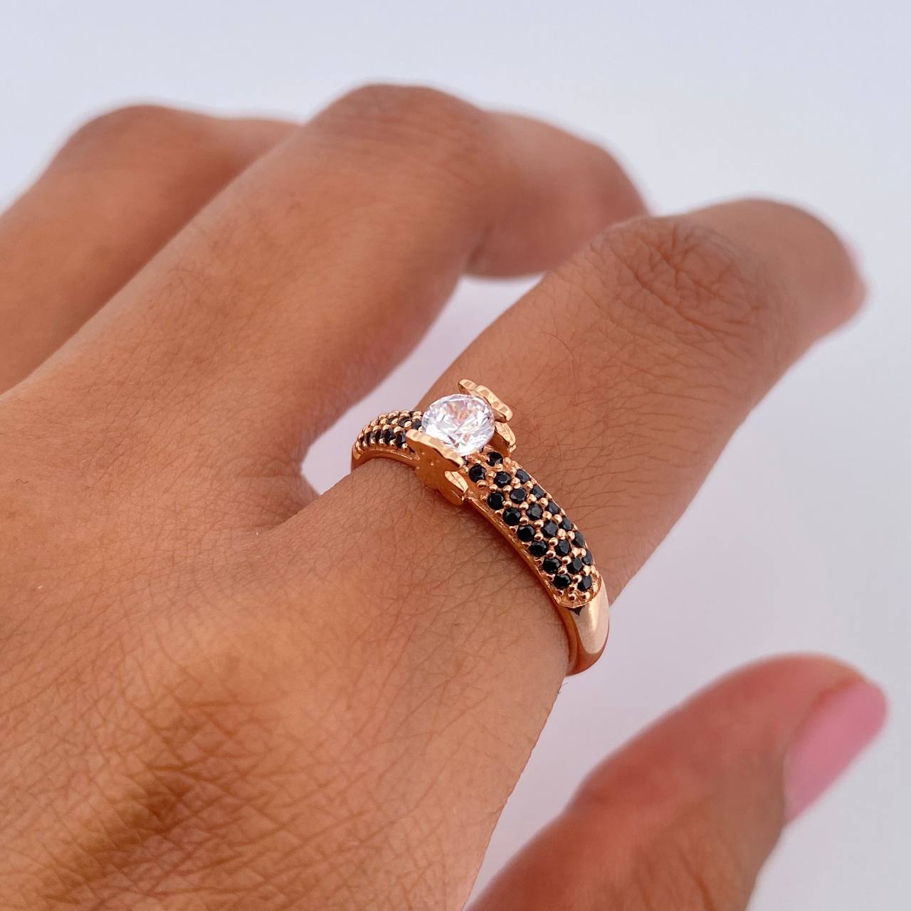 Ring Solitaire Bear Ts 2.05gr / Size 6 / White and Black Zircons 18K Rose Gold &