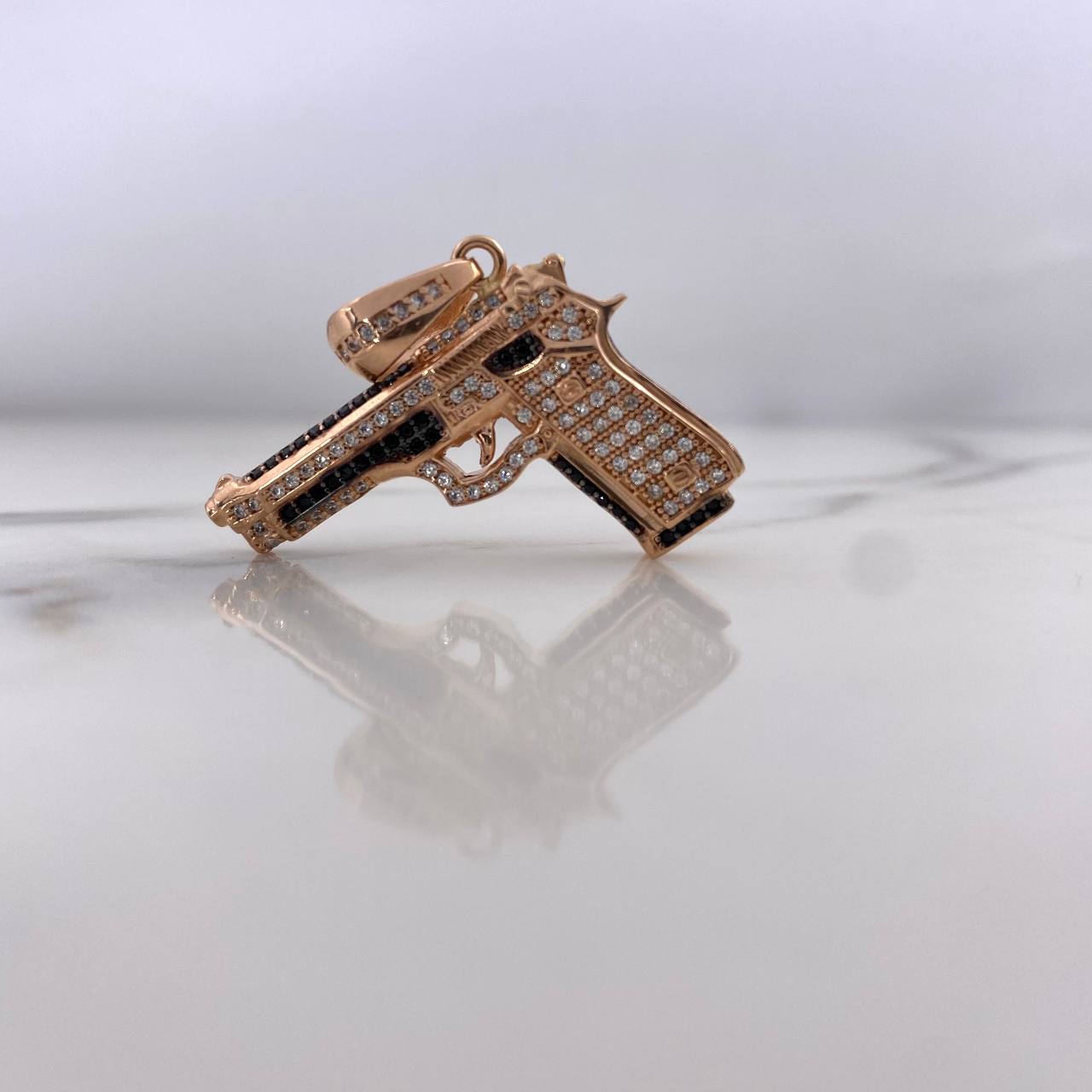 Pendant Gun 11.65gr / 3.2cm / White Black Zircons 18K Rose Gold $