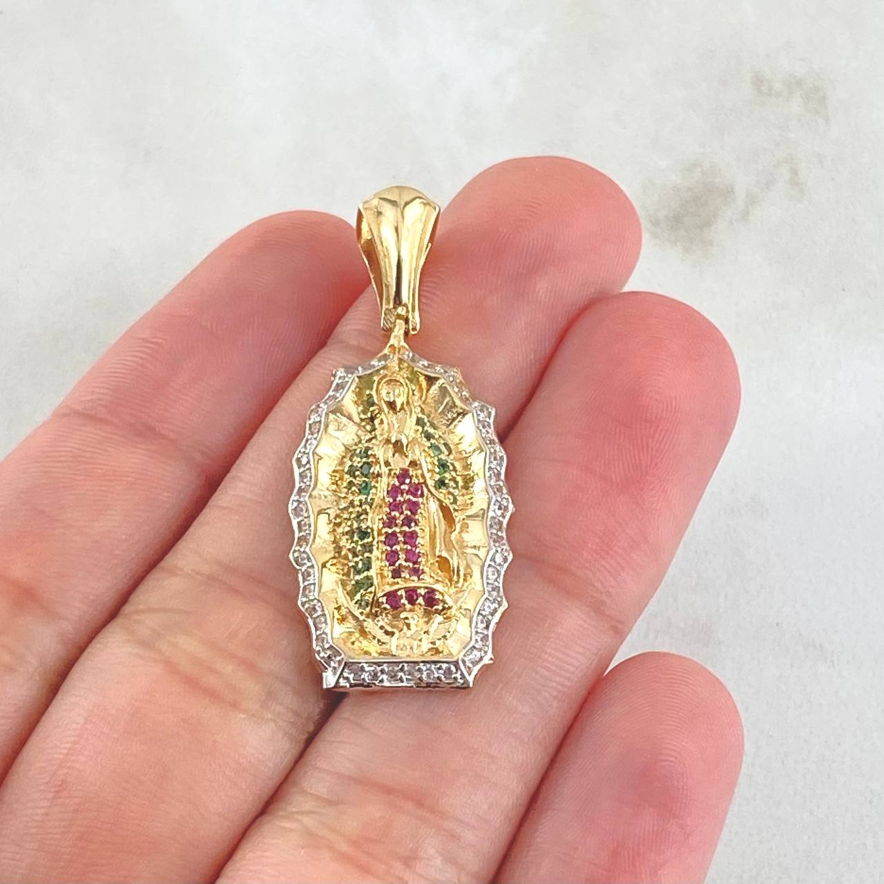 Pendant Virgin of Guadalupe 5.55gr / 3.7cm (1.5in) / 18K Gold