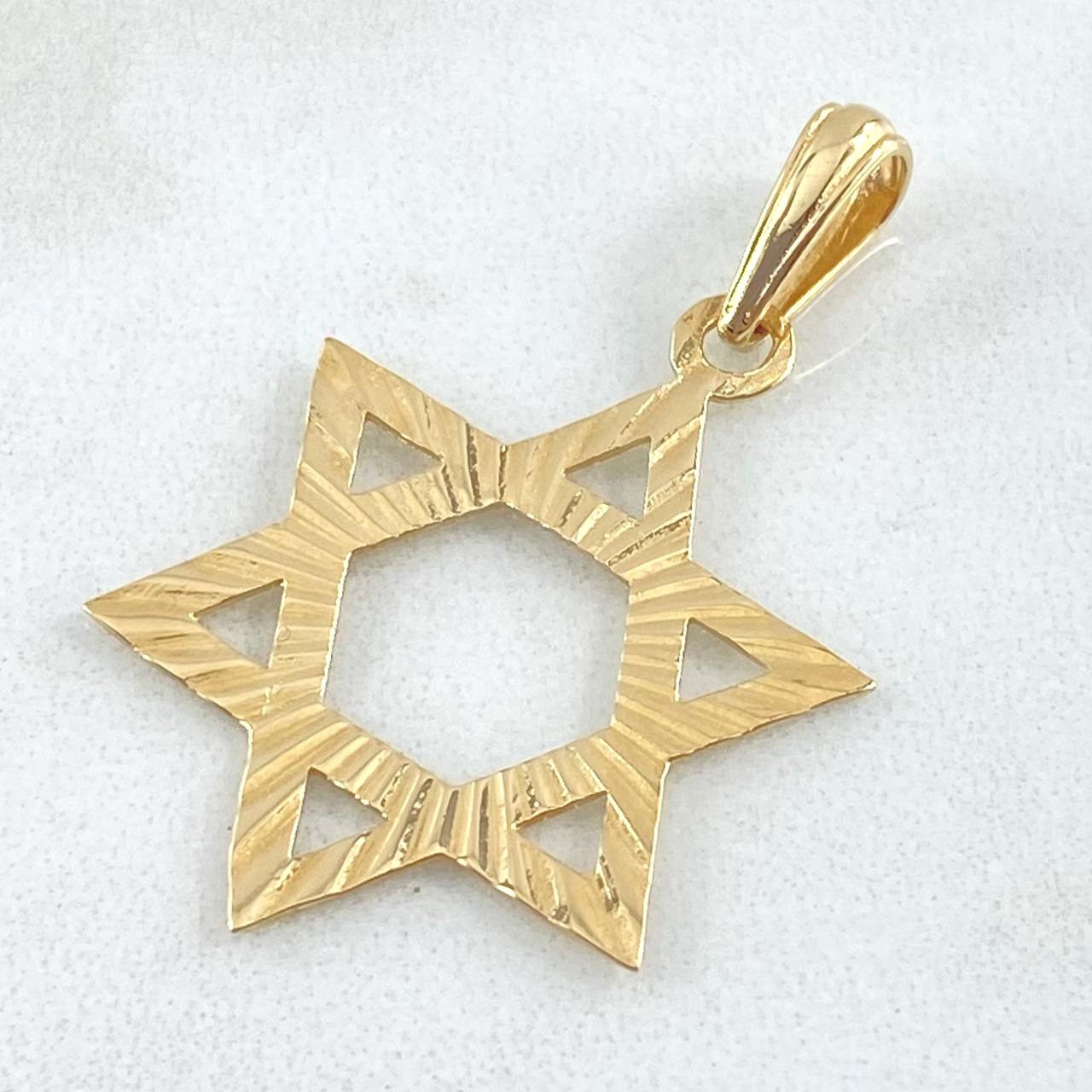 Dije Estrella de David 2gr / 1 1/2 in / Oro Amarillo 18K *
