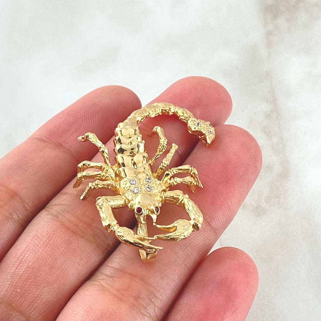 Pendant 7.45gr / 4cm / 18K Gold ©