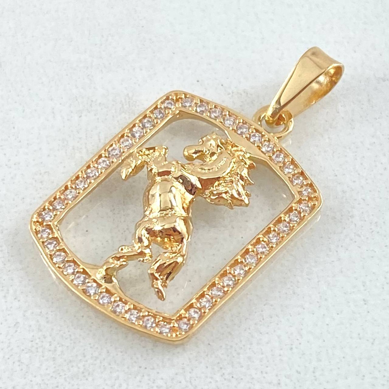 Pendant Horse Plate 2.15gr / 2.7cm (1.1in) / 18K Gold