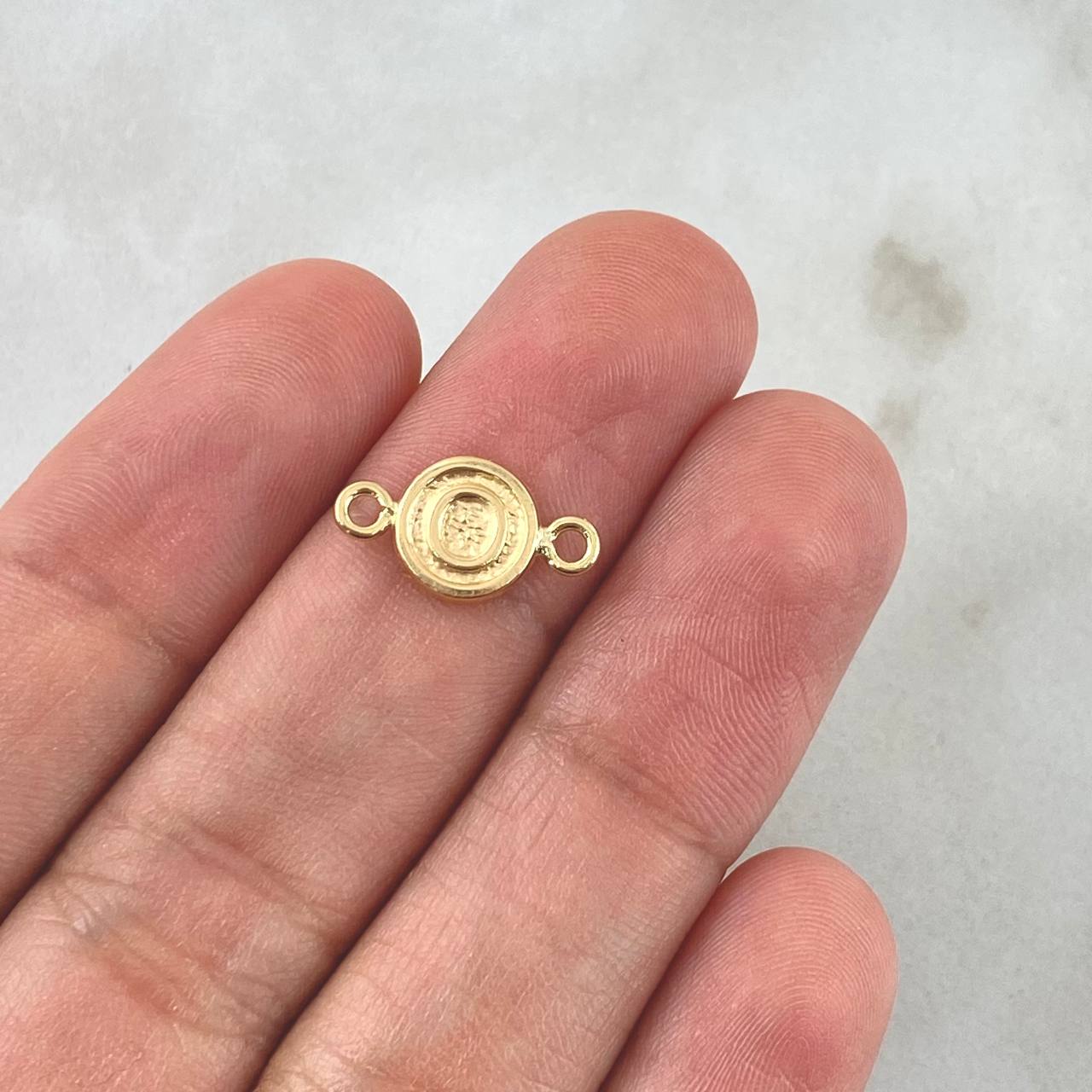 Herraje Letra O 0.4gr / 1.5cm / Circulo Texturizado Oro Amarillo 18K *