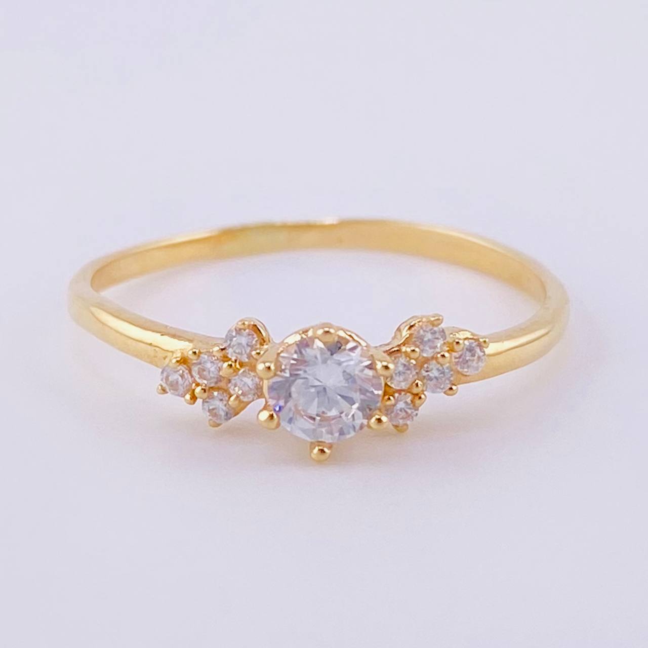 Anillo Solitario Floreado 1.55g / T6 3/4 Oro Amarillo 18K