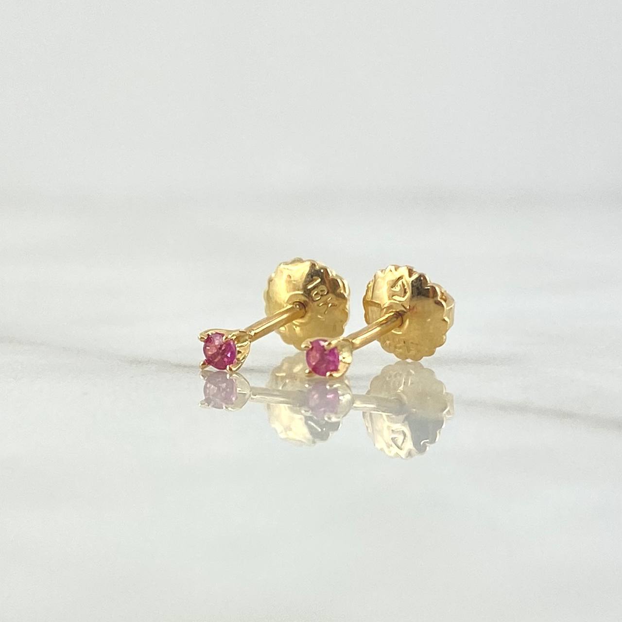 Stud Earrings Stone 0.8gr / 3mm Ruby 9 Pts 18K Yellow Gold (Jewel) *
