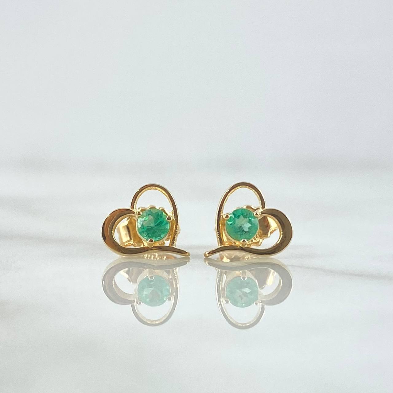 Topos Corazón Silueta 1.3gr / 8mm Esmeraldas 24pts Broche Mariposa Oro Amarillo 18K (Joya) *