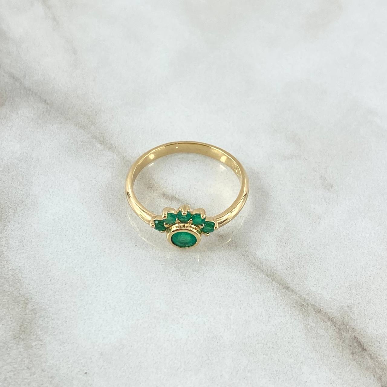Ring Solitaire Peacock Tail 2.7gr / Size 6 1/2 / Emeralds 39pts 18K Yellow Gold (Jewel) *