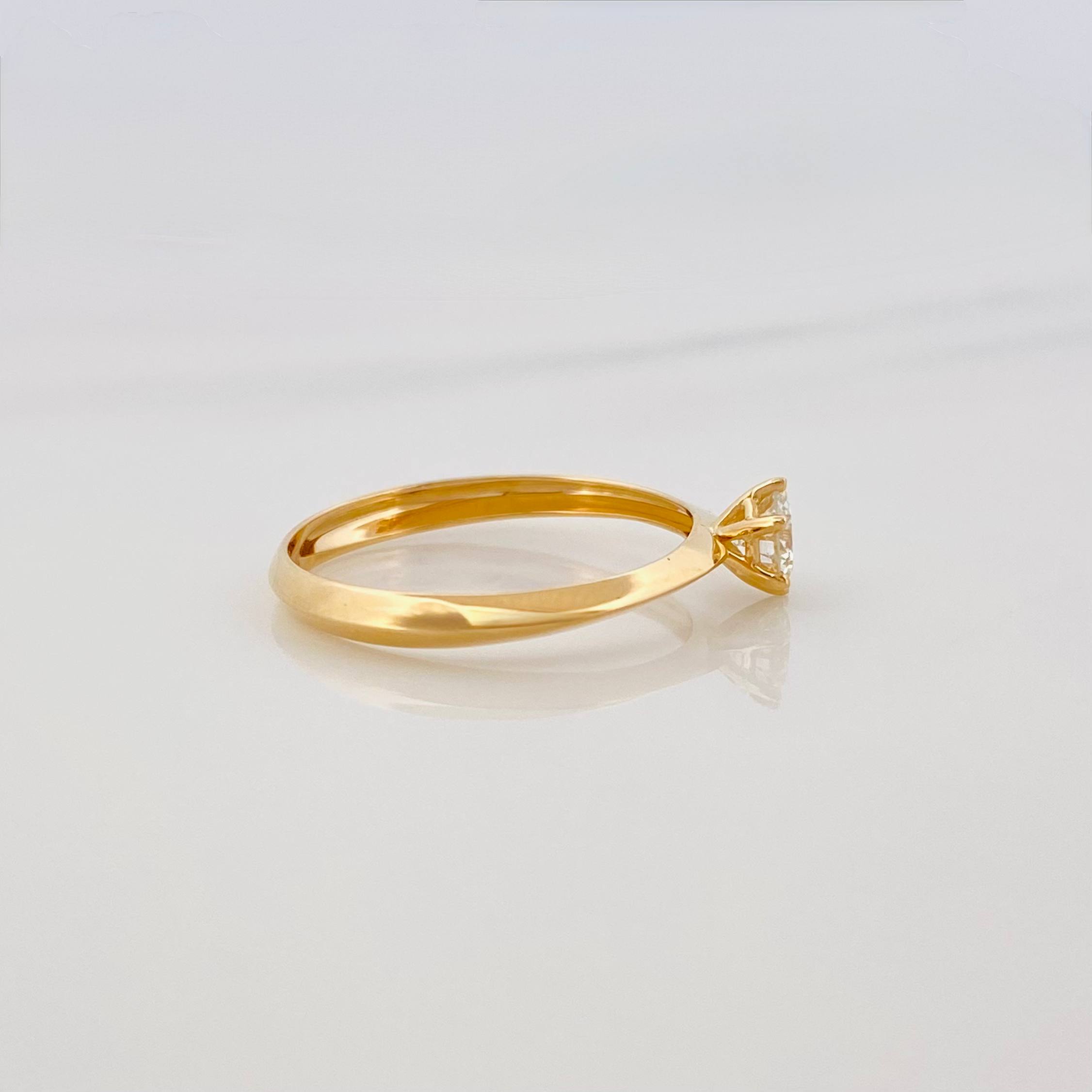 Anillo Solitario Diamante 24 Pts 1.2 g / T6 3/4 Oro Amarillo 18K