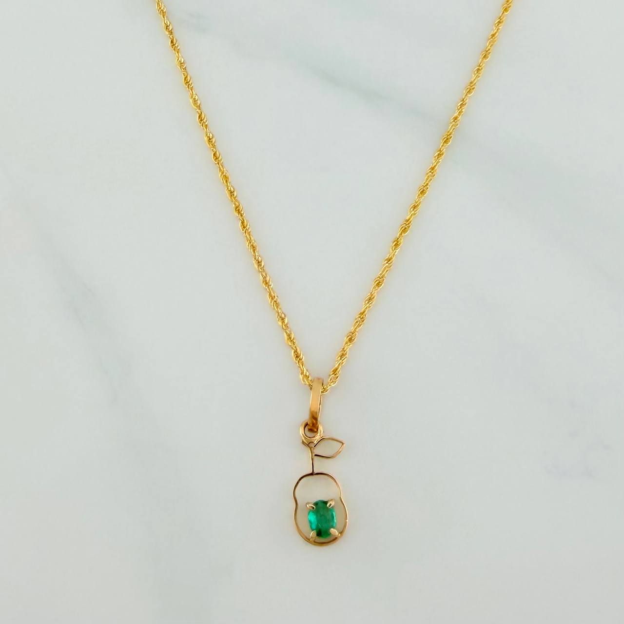 Set Bow+Pear Silhouette Rough Emerald 1.3g / 20 in / 1.2mm 18K Yellow Gold &