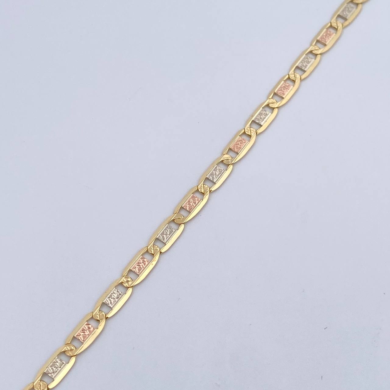 Pulso Escalera Plana 4.25gr / 19.8cm / 3.1mm Diamantado Tres Oros +3 18K $
