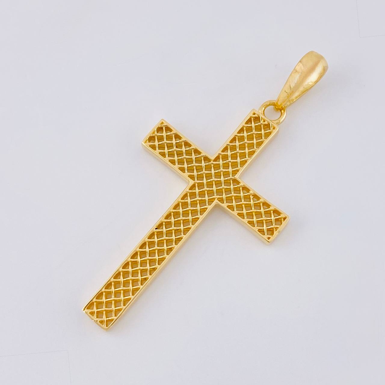 Pendant Cross Mesh 2.35 g / 1 1/2 in Yellow Gold 18K