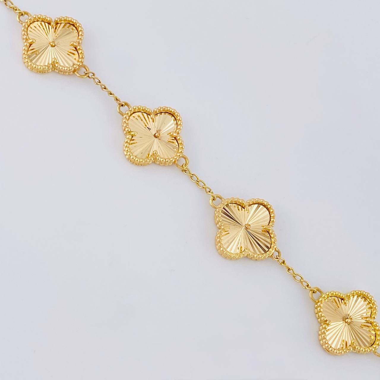 Pulso Trebol Aro Seguido 12.05 g / 7 in / 1.65 mm Oro Amarillo 18K