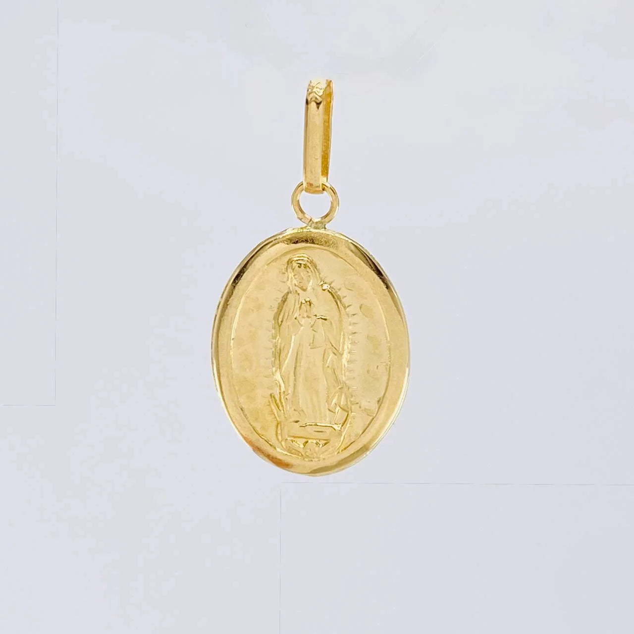 Pendant Virgen de Guadalupe 0.65g / 3/4 in 18K Yellow Gold